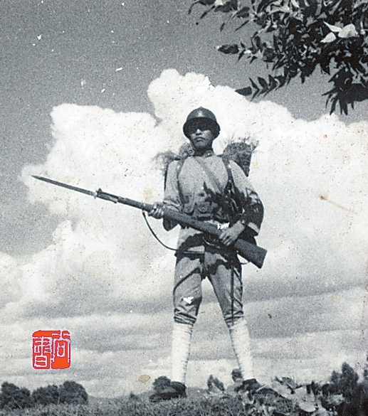 出省抗战的滇军战士1942年滇西沦陷后,云南各族人民同仇敌忾奋起反抗