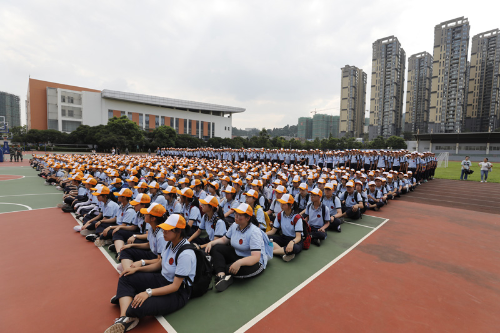 五华消防到昆八中开展"消防知识进军训"活动