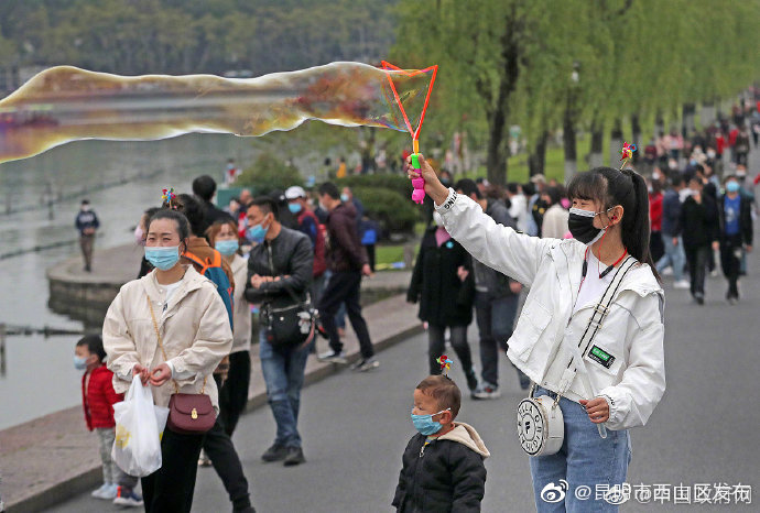 国庆中秋出游提示：尽量避免非必要跨境游，可国内旅行