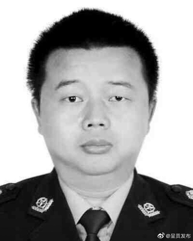 痛心！成都35岁禁毒民警抓捕时牺牲