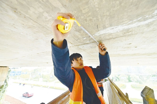 广福立交等7座桥梁“体检”