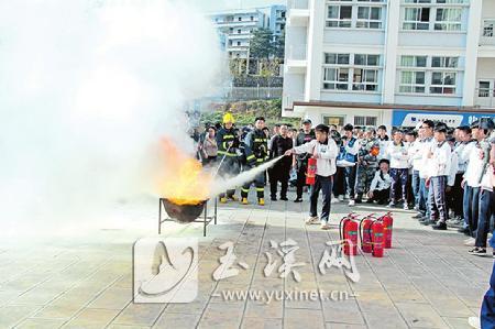 市消防救援支队开展消防宣传