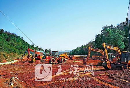 黄草坝土地整治如火如荼