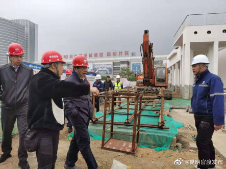 区委和丽川书记率队调研宝丰湿地及广普大沟
水环境治理工作