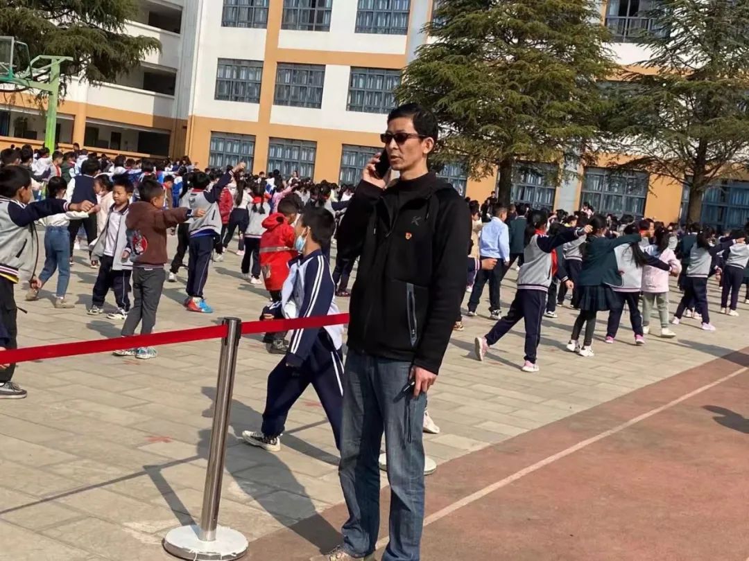 昆明呈贡新区第四小学(微信)