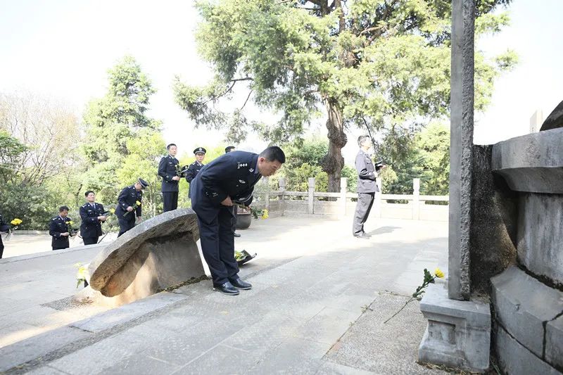 盘龙警方(微信)