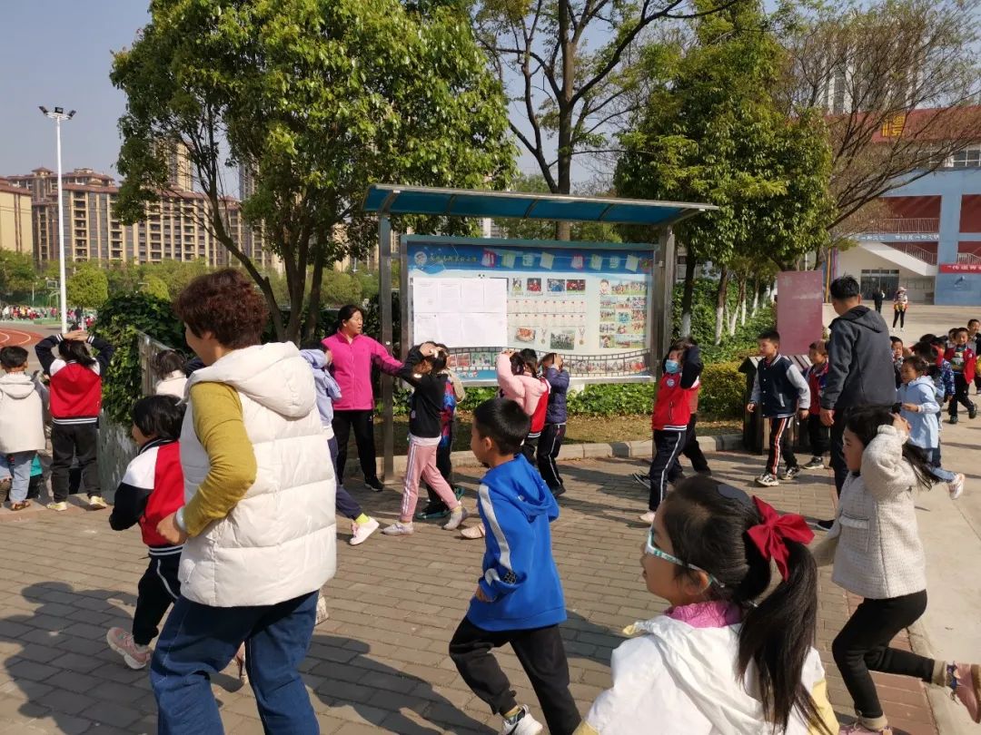 昆明高新第四小学(微信)