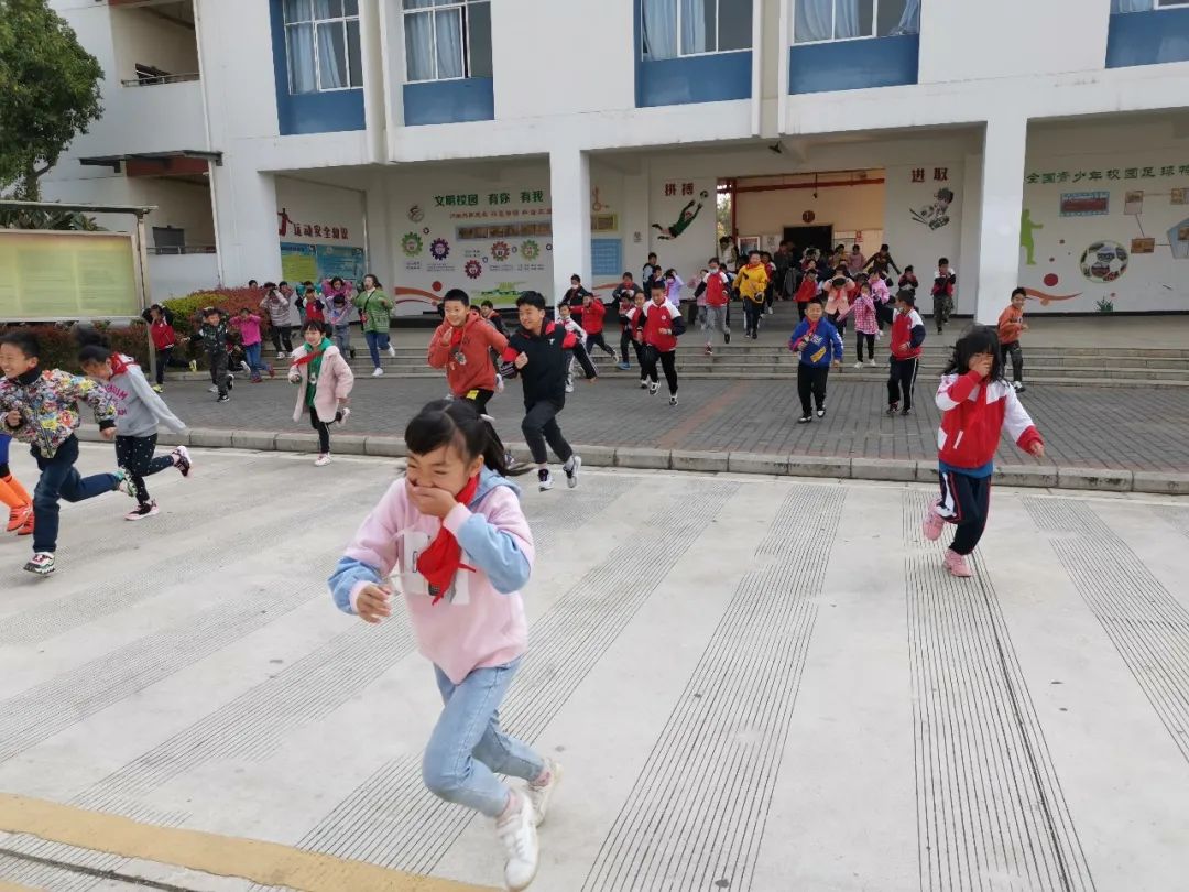 昆明高新第四小学(微信)