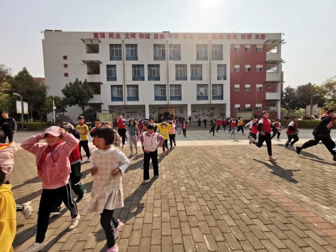昆明高新第四小学(微信)