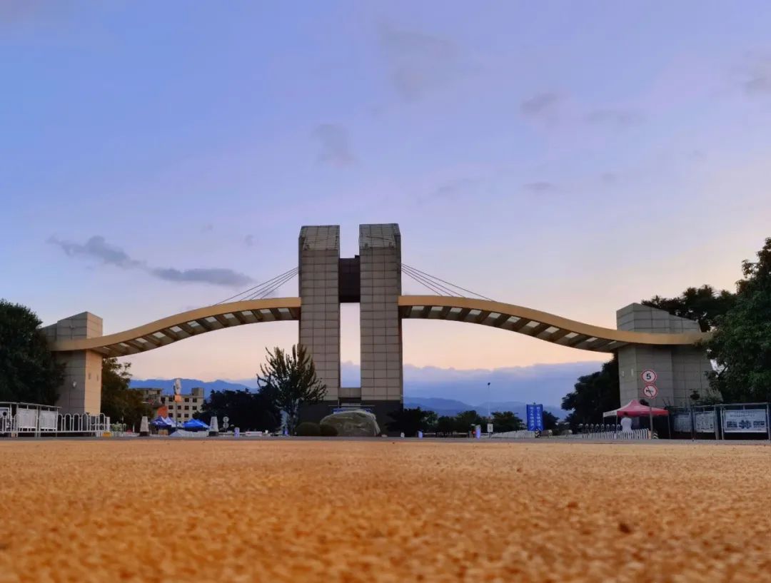 红河学院(微信)