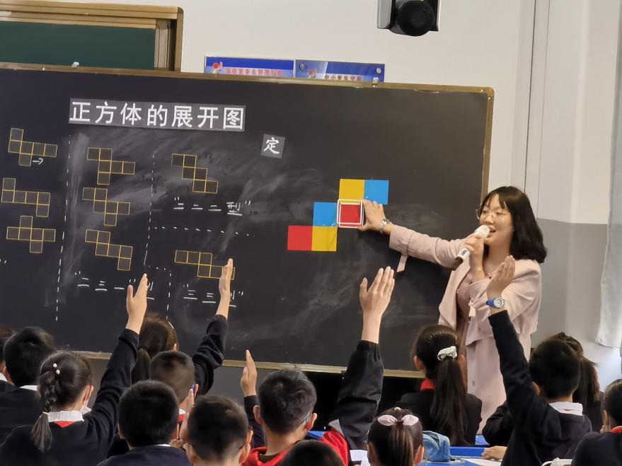 昆明市盘龙区东华小学(微信)