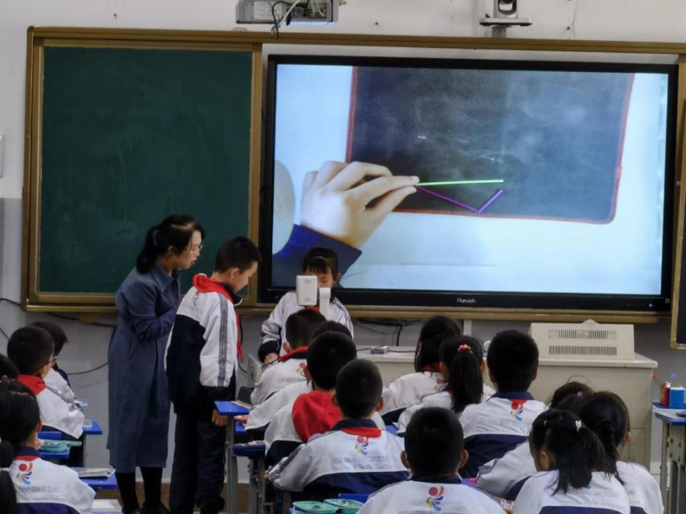 昆明市盘龙区东华小学(微信)