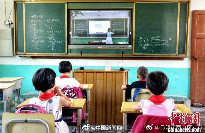 教育部拟规定：中小学不得公开学生个人的考试成绩名次