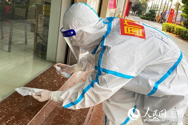 “真是太谢谢你们了！”瑞丽消防员爱心接力寻药助隔离游客转危为安