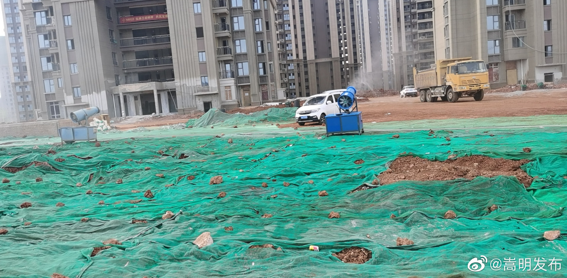 县住建局依法查处扬尘治理整改不到位的标段