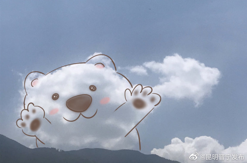 可爱又治愈！她是“云彩翻译官”，在大理的蓝天白云上作画！