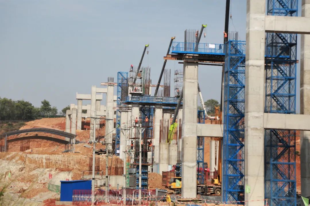 红河日报(微信)