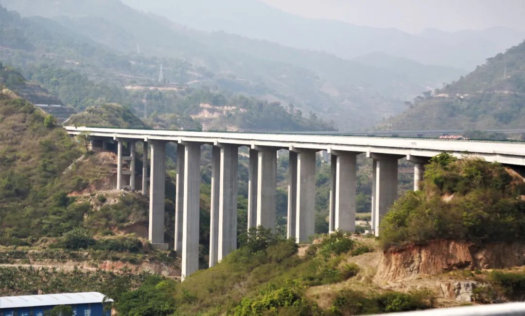 红河日报(微信)