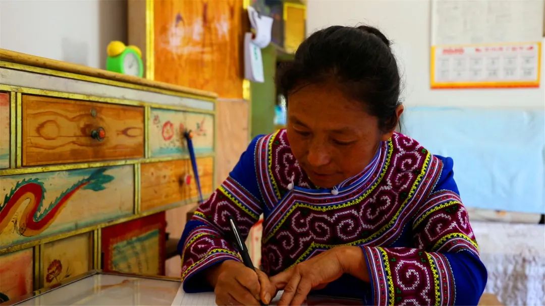 红河日报(微信)