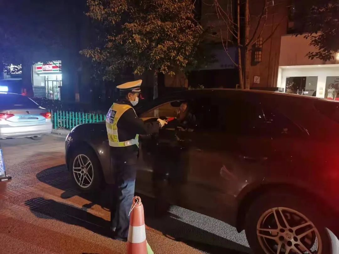 昆明交警(微信)
