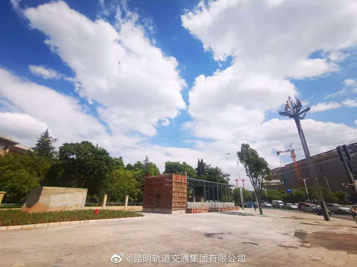 优化设计方案 施工组织及围挡设置 尽早拆除施工围挡 降低施工围挡对道路造成的影响