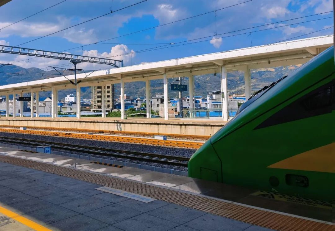 红河文旅(微信)