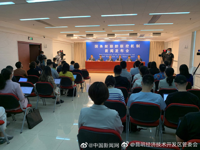 全国累计接种新冠疫苗接近4.5亿剂次