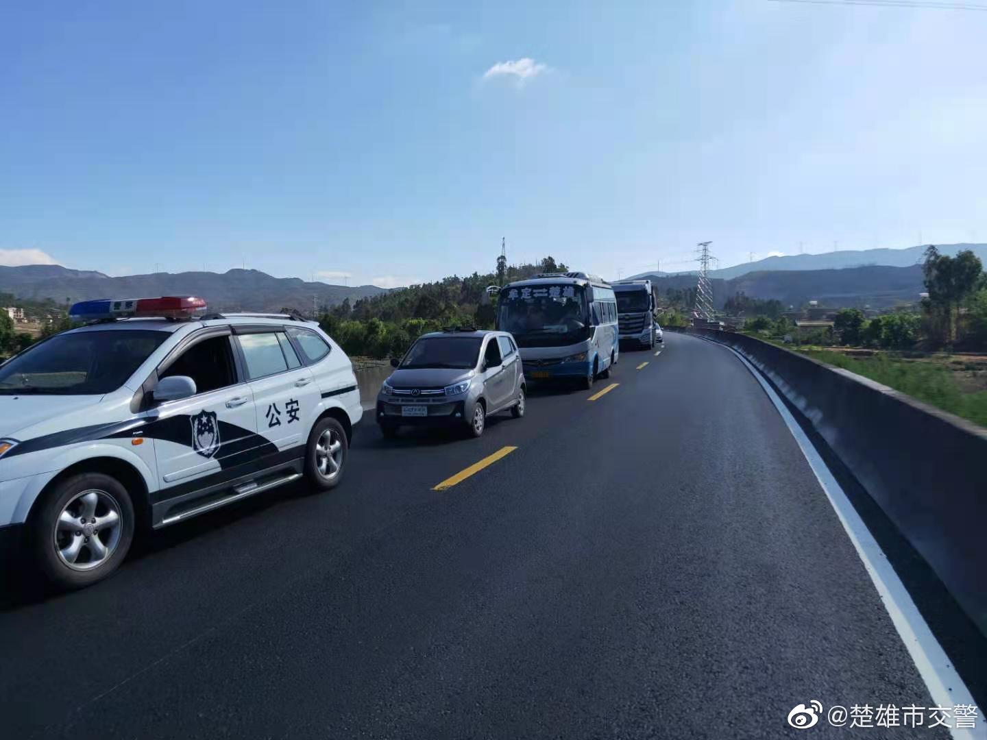 楚雄市交警微博