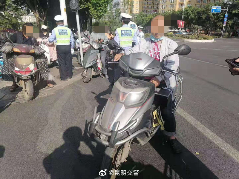 昆明交警微博