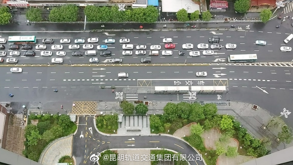 雨天乘坐地铁的注意事项