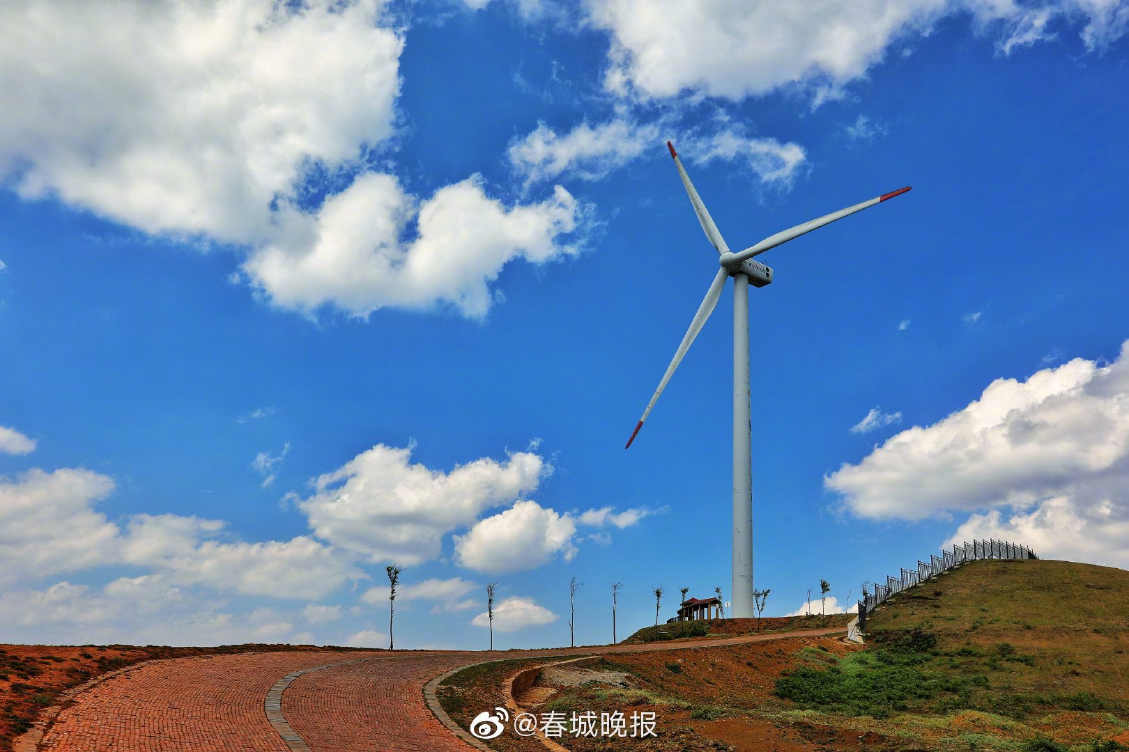 华宁建成西南唯一、全省最大、配套最全风电装备制造基地