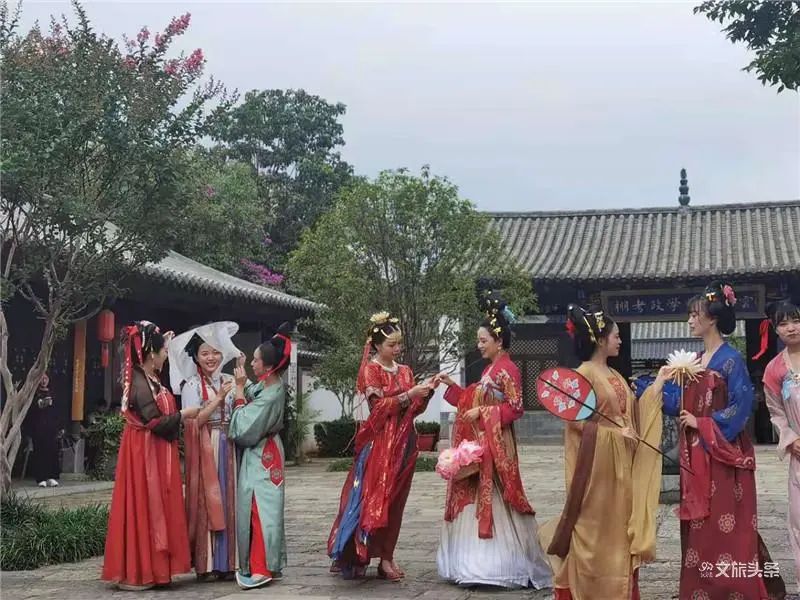 红河文旅(微信)