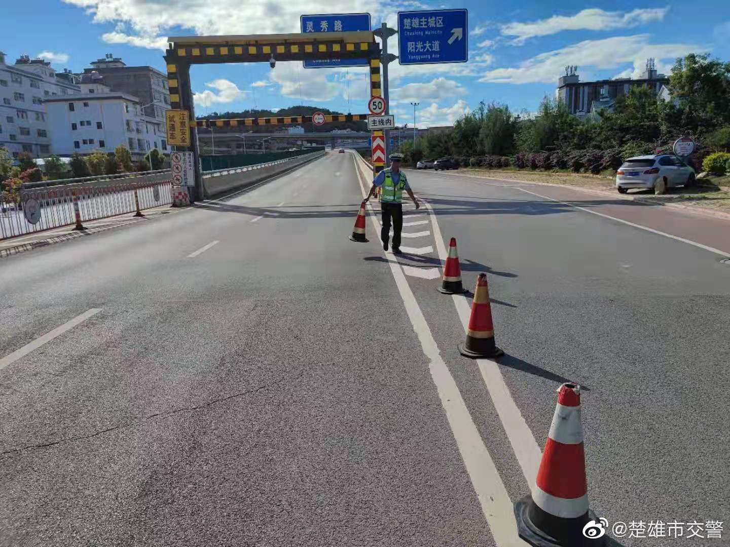 灵秀立交桥已恢复正常通行