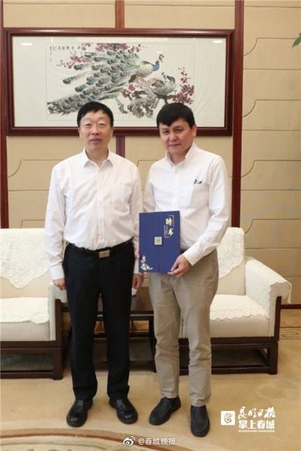 张文宏将在昆明建立专家工作站，担任传染病防控首席科学家 