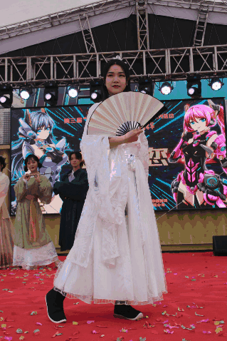 “昆明市西山区发布”微博