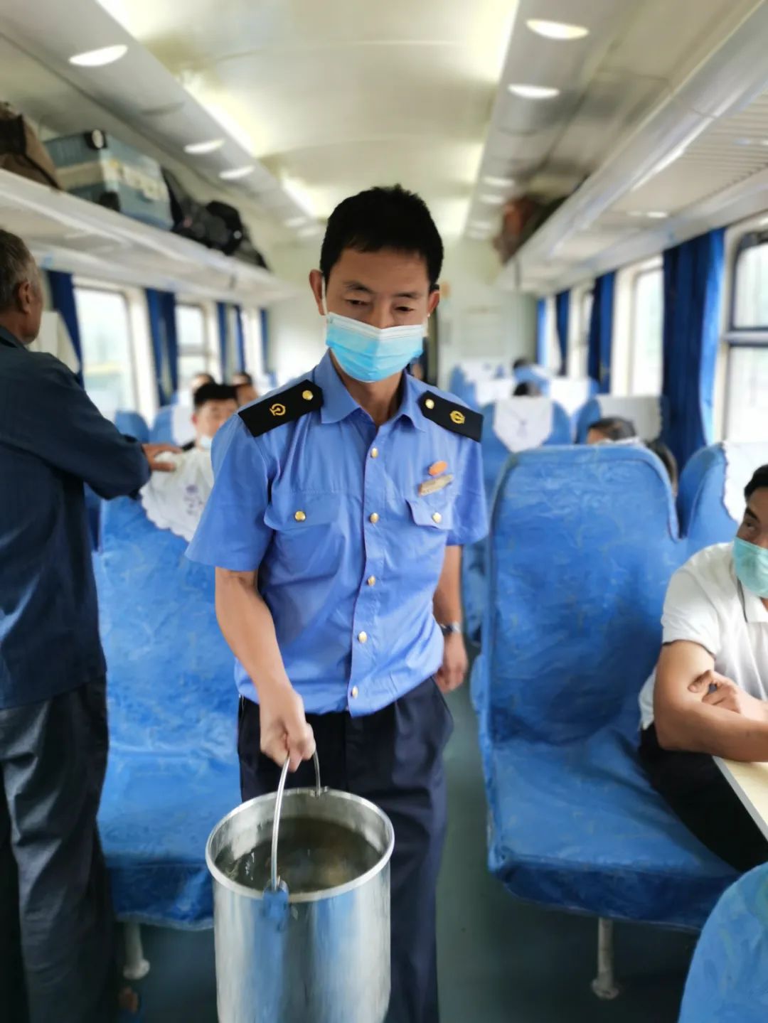 昆明铁路(微信)