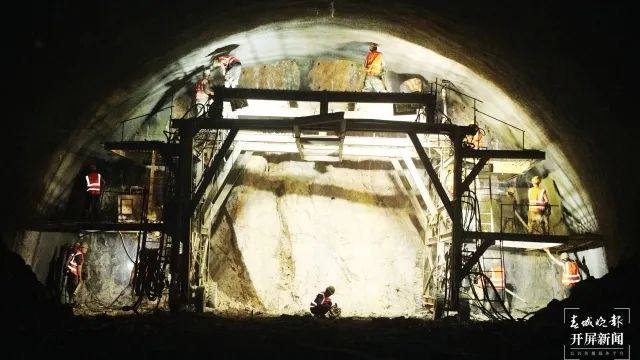 春城晚报(微信)