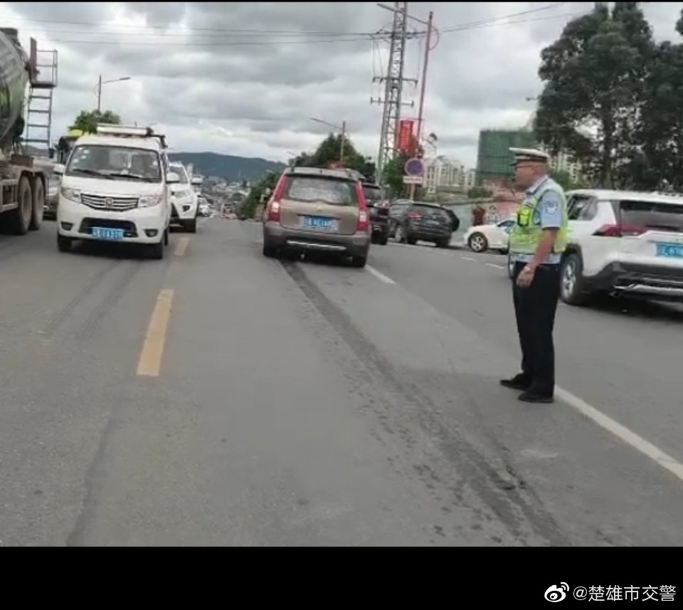 楚雄市交警微博
