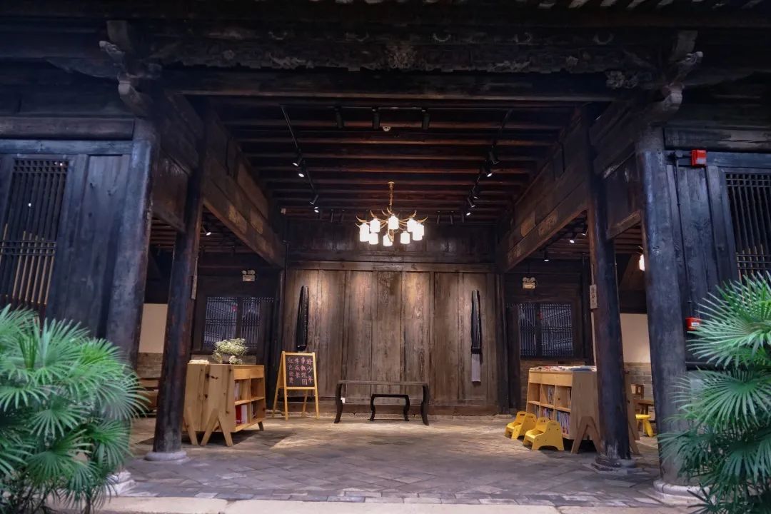 红河文旅(微信)