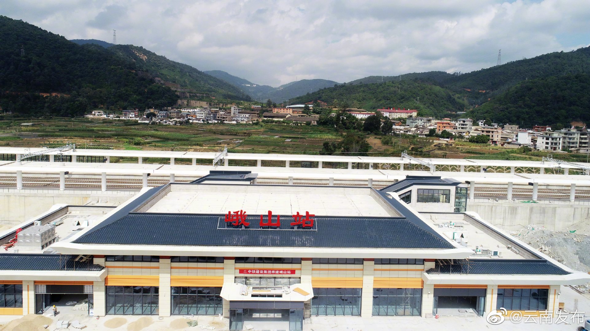 中老铁路国内段11座客运车站10月底完工