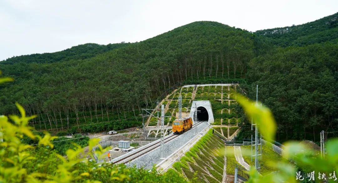 昆明铁路(微信)
