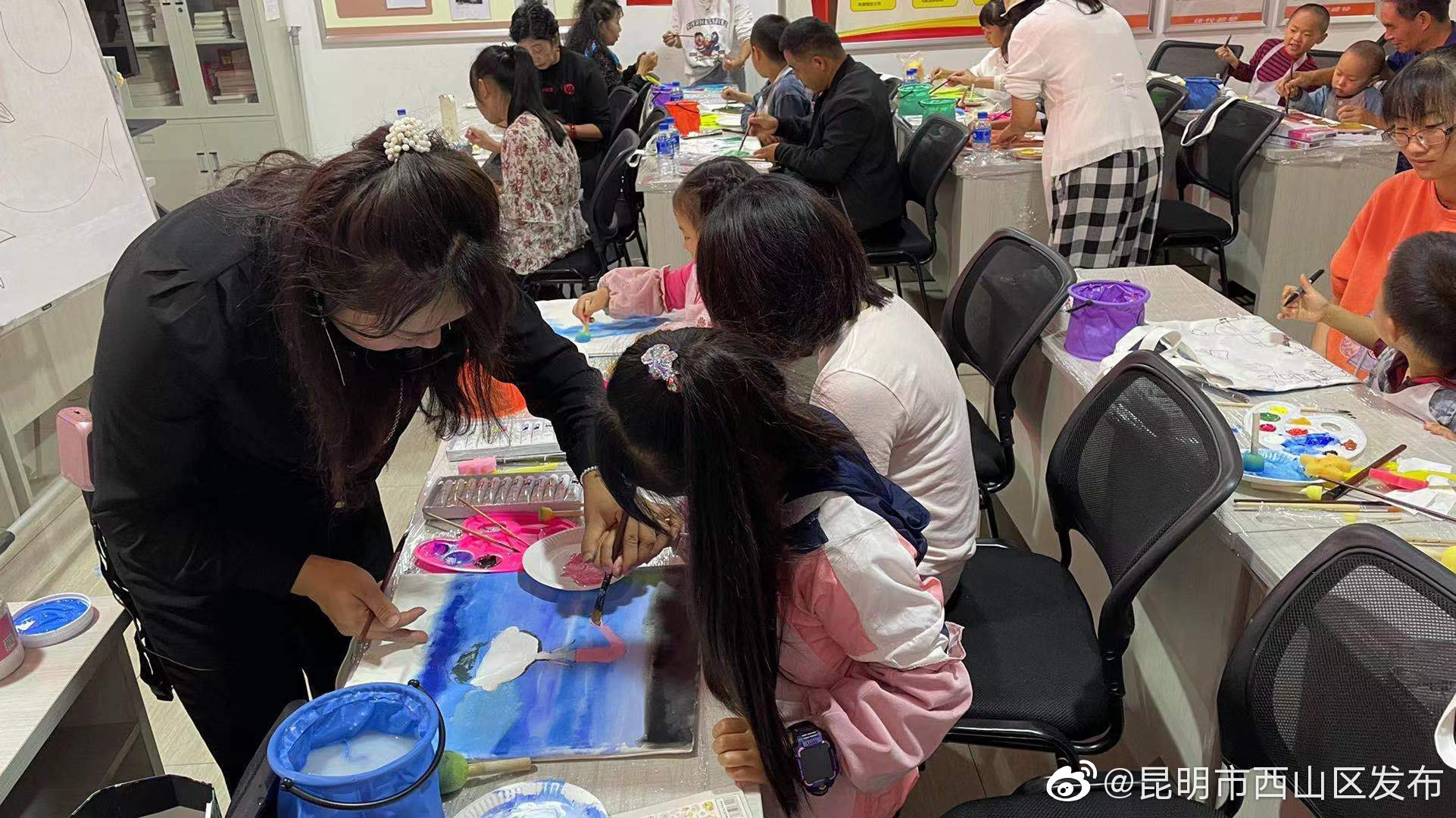 “昆明市西山区发布”微博