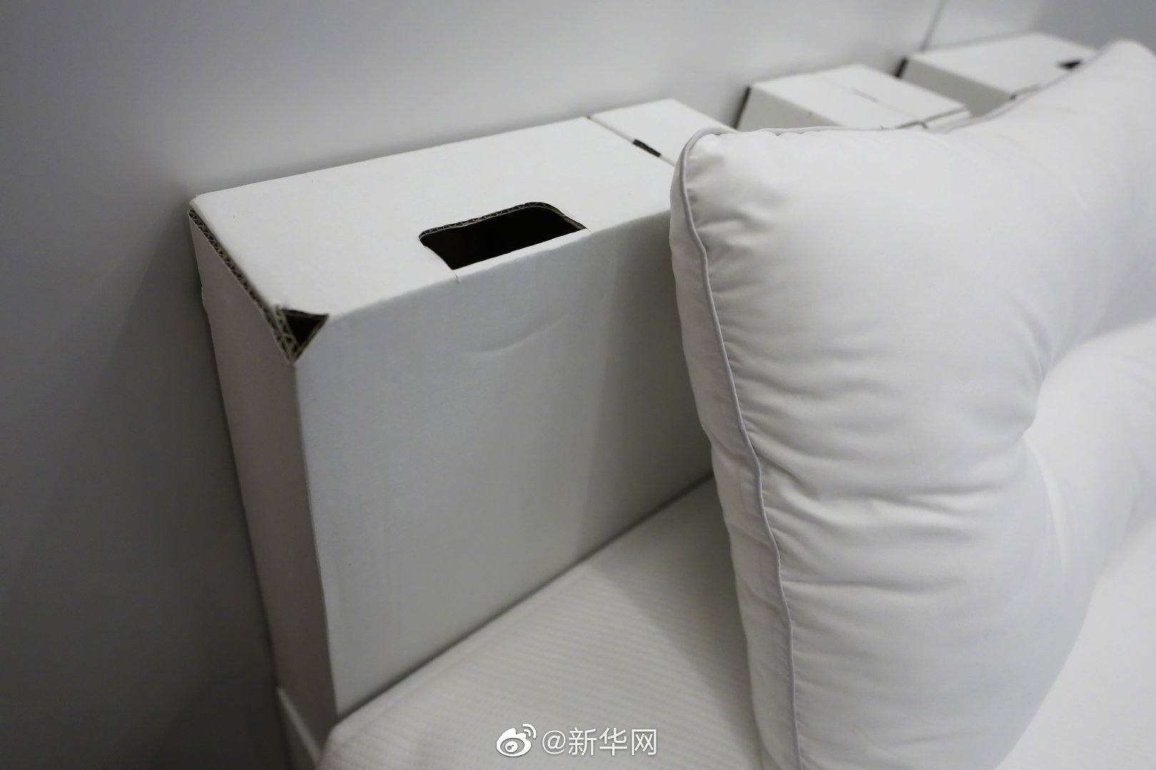 东京奥运村纸板床或用作新冠病床