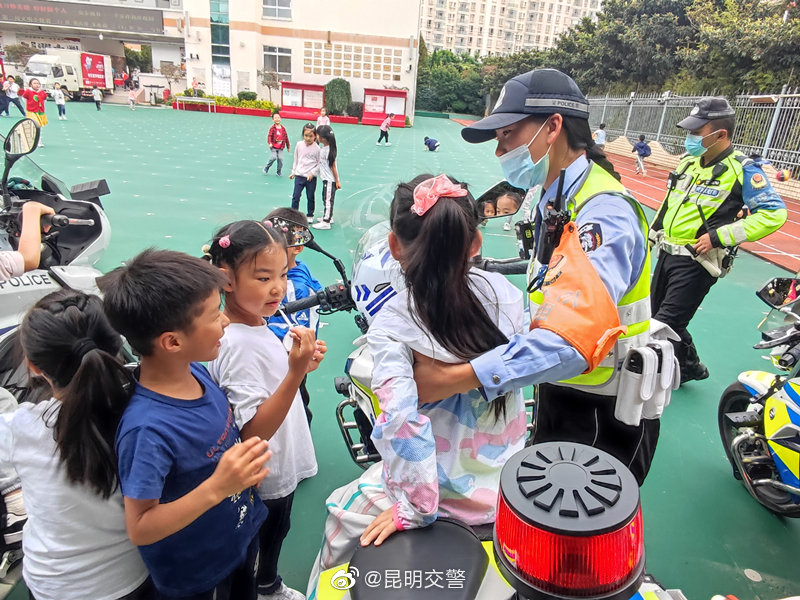 昆明交警微博