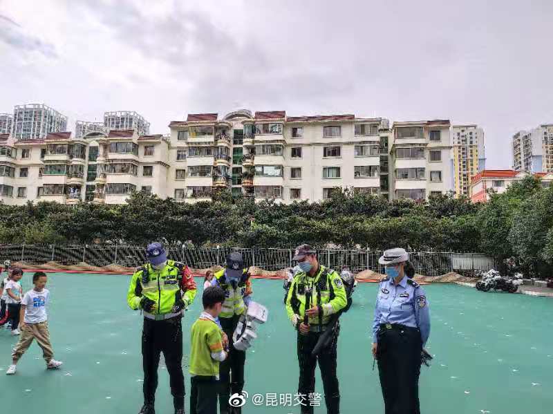 昆明交警微博