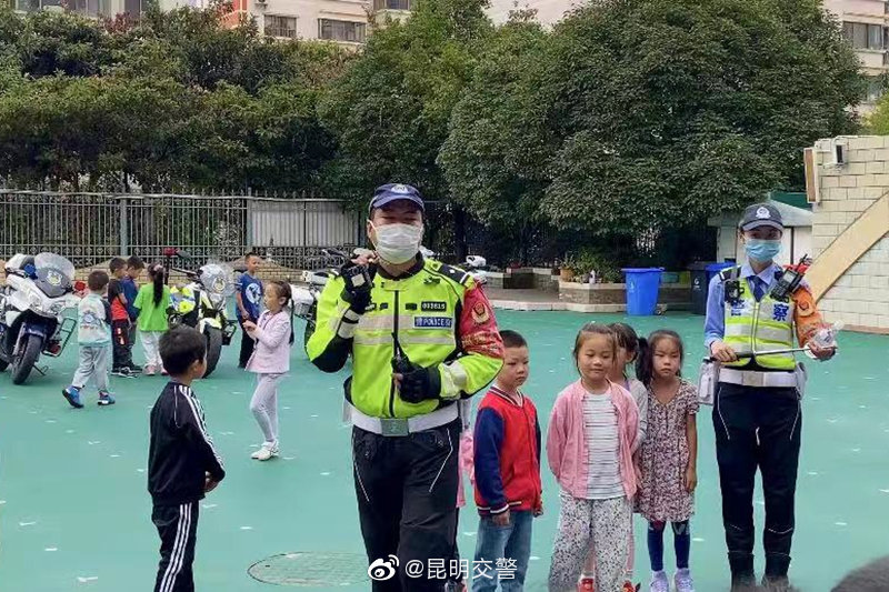 昆明交警微博