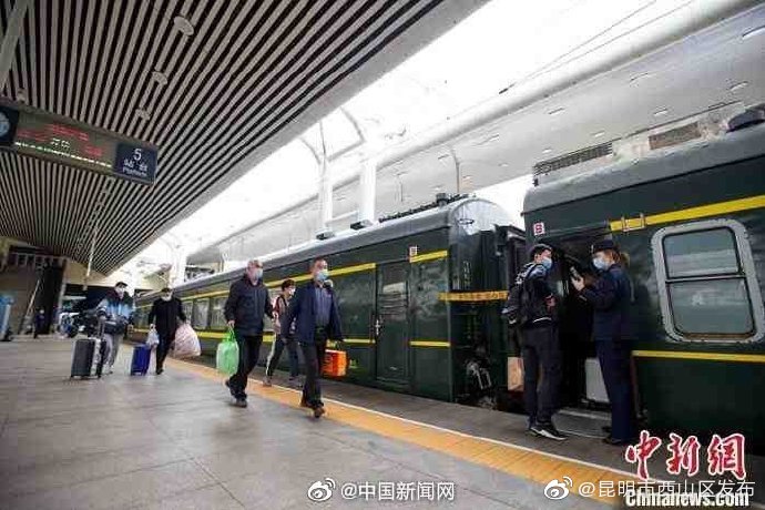 12306再回应抢票加速包：并不能拥有优先购票权