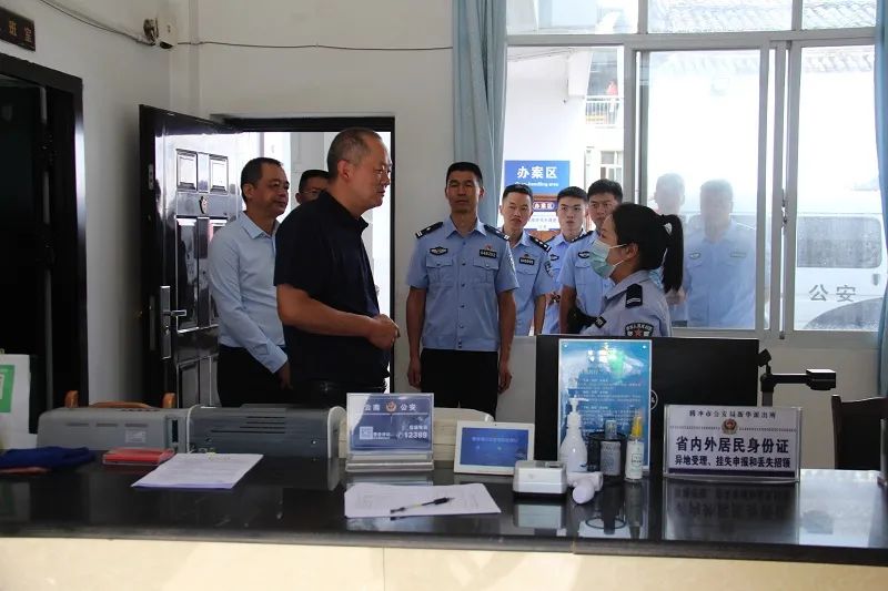 云南政法(微信)