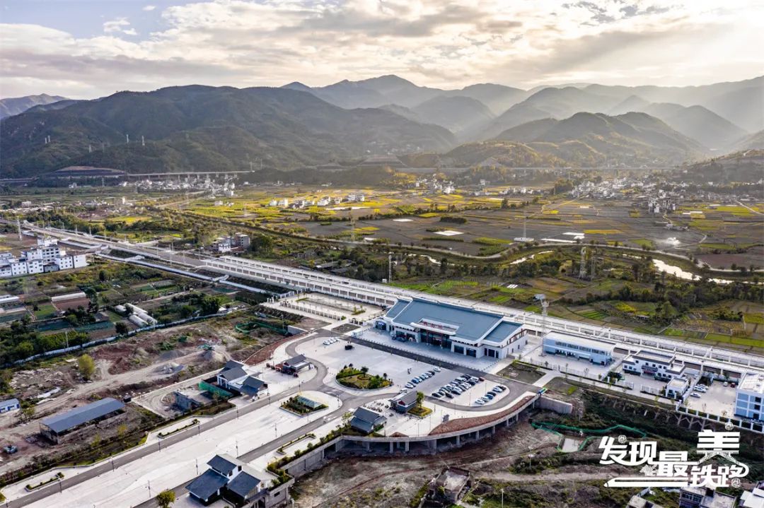 昆明铁路(微信)