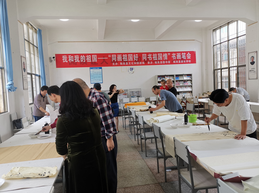 迪庆日报传媒(微信)